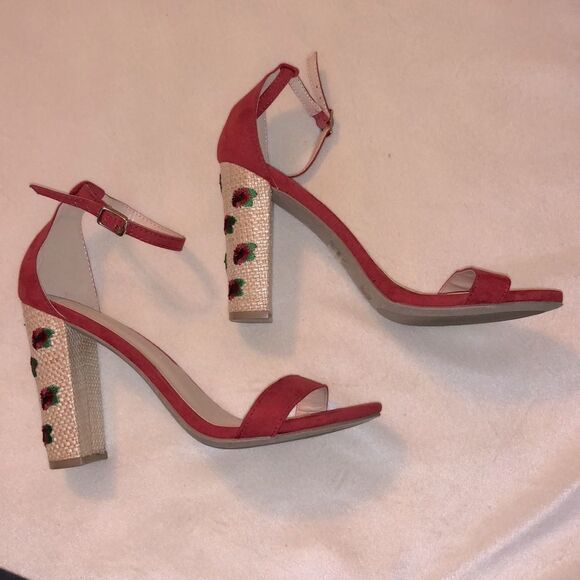 WILD DIVA LOUNGE- Red Suede Embroidered Ankle Strap on Woven Block Heel Sz 6.5 - Picture 1 of 5